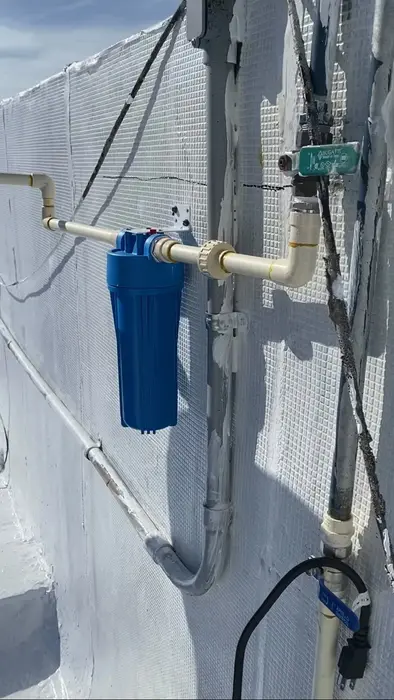 Cistern with pressure pump — Water filter